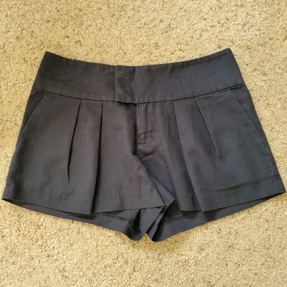 Short pants